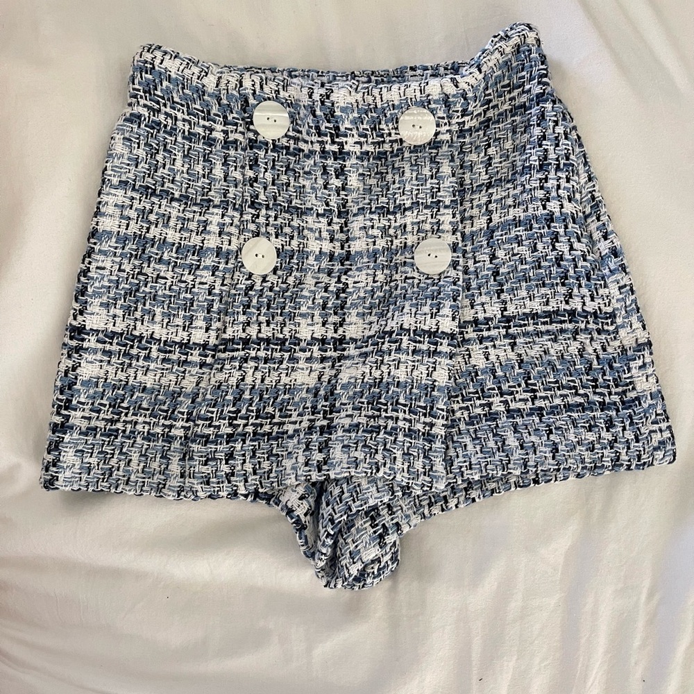 Zara White/Blue Textured Skort with Front Contrast Decorative Buttons Size XS